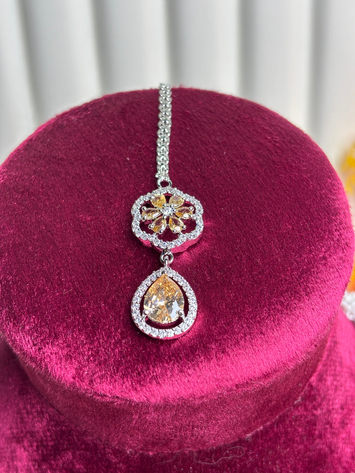 Champagne Bridal Set – Necklace Earrings and Maang Tikka