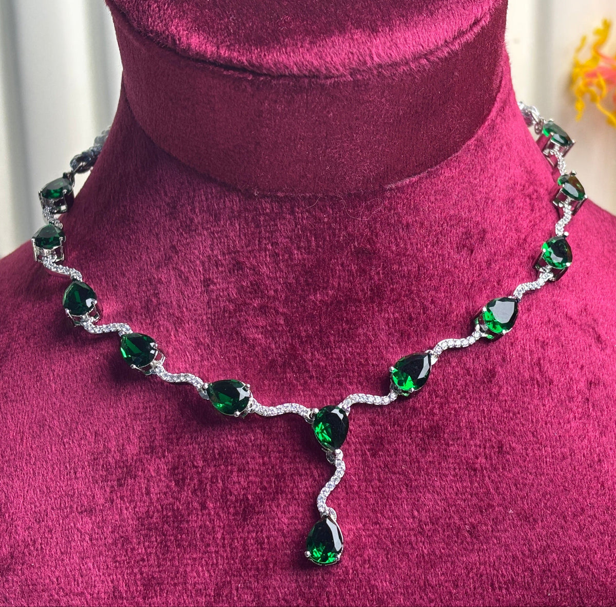 Green Teardrop Stone Necklace and Earring Set