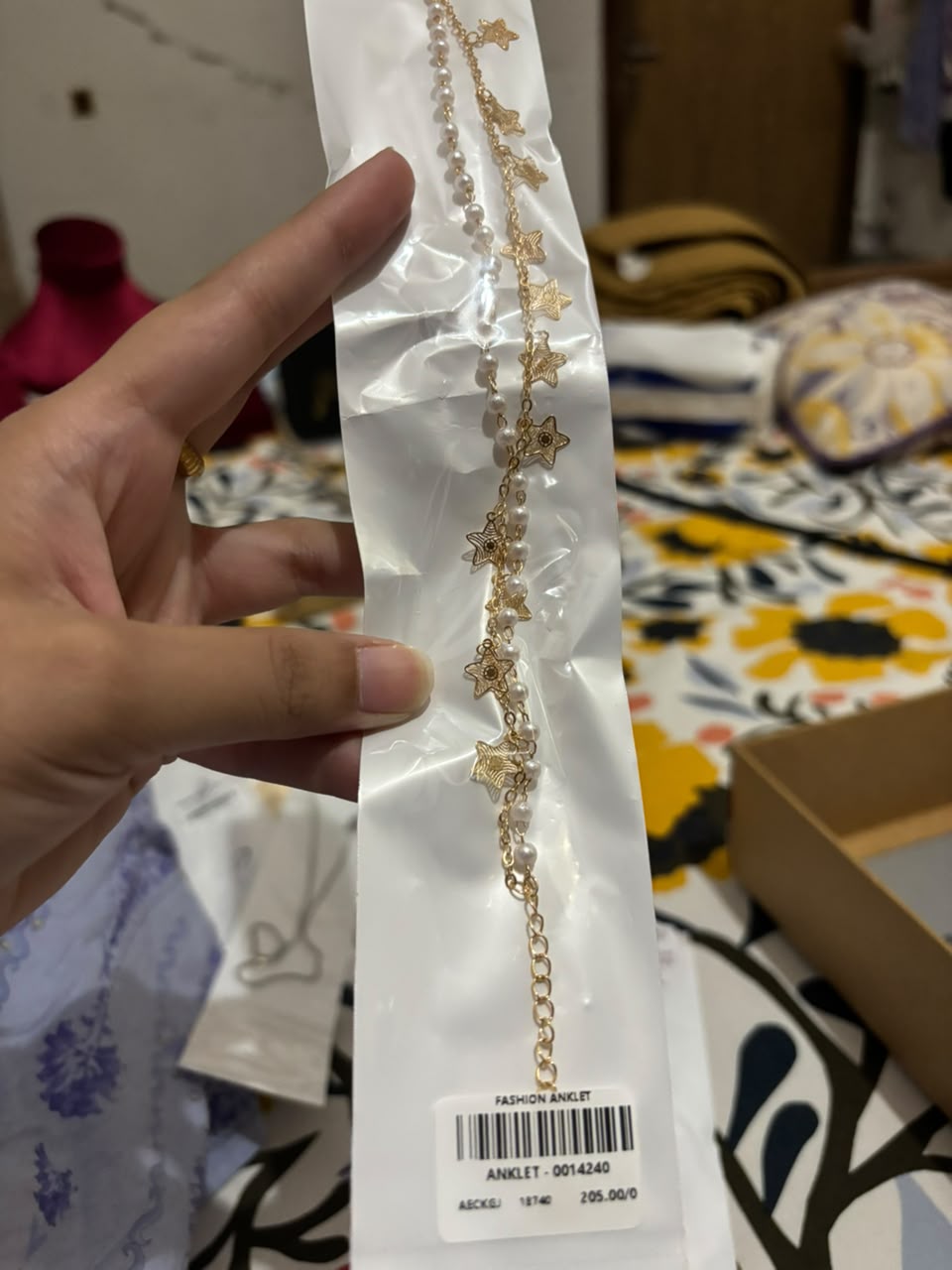 Gold Pearl Bead and Filigree Star Charm Double Anklet